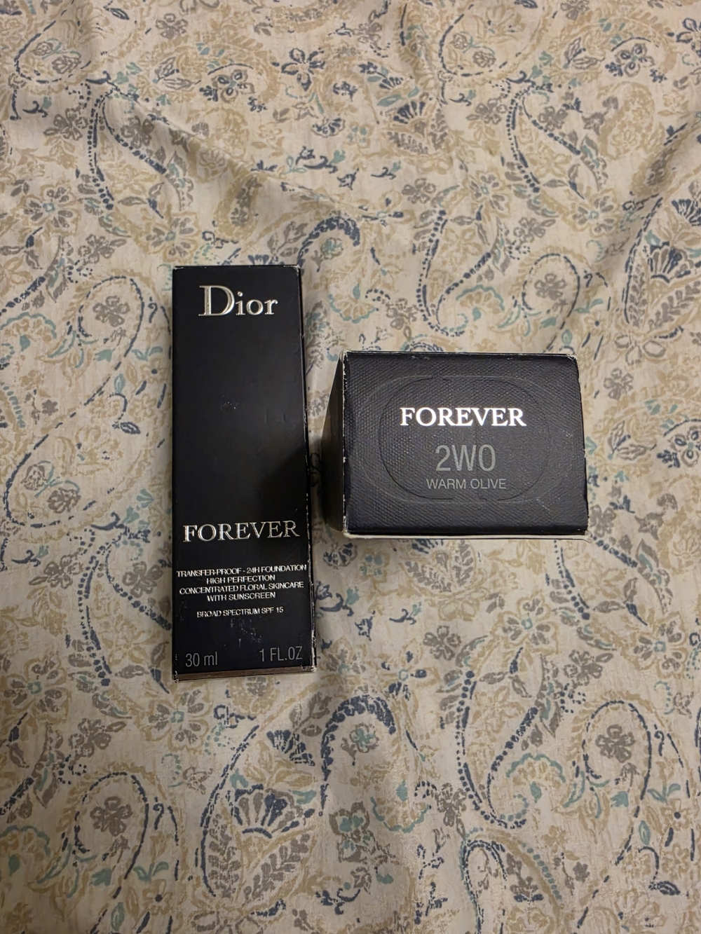 Dior Forever 2W0 Warm Olive Foundation - Black Packaging